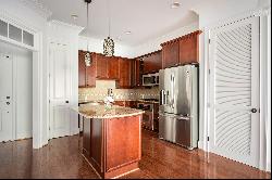 Exquisite Condo Nestled in the Heart of Atlanta's Vibrant Buckhead Neighborhood