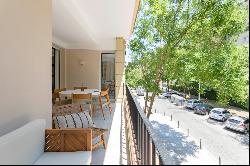 Luxurious Refurbished Apartment with Terrace in Prado de San Sebastian