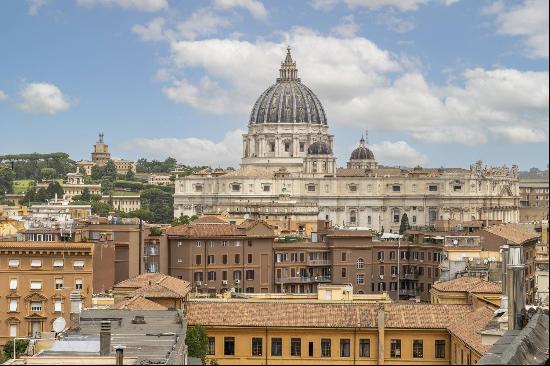 Renovated penthouse with a view of St. Peter's Dome