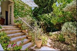 A Serene Arabic-Style Home in Ein Karem