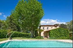 Mansion with 1.5-hectare park for rent in Chateauneuf-Grasse