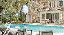 For Rent : Renovated 300 m² villa with swimming pool and 2 outbuildings