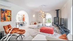 Renovated villa with swimming pool and 2 studio annexes for rent in Saint-Paul-de-Vence