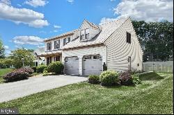 202 Fleetwood Drive, Red Lion PA 17356