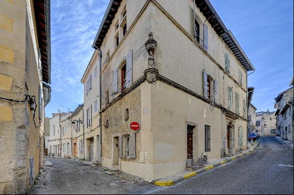 House in the historic centre of Arles, 3 bedrooms and small terrace