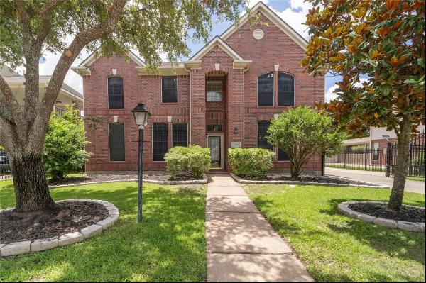 8823 Ballinger Drive, Houston TX 77064