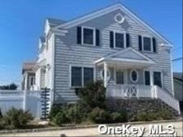 707 W Olive Street, Long Beach NY 11561