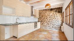 Charming mallorquin house with mountain views for sale in Esporl, Esporles 07190