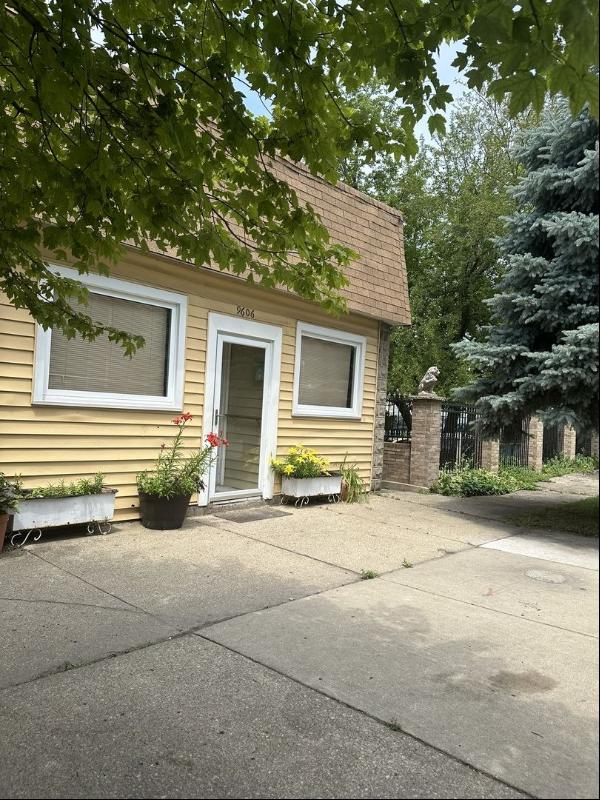 9606 S Avenue N Street #HOUSE, Chicago IL 60617