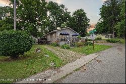 2619 Lansing Street, Crystal MI 48818