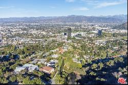 7810 Torreyson Drive, Los Angeles CA 90046