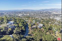 7810 Torreyson Drive, Los Angeles CA 90046