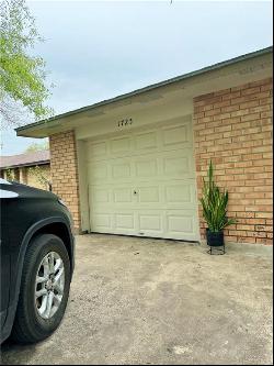 1725 Peach Tree Court, Harlingen TX 78550