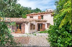 Character Villa in Vence: Peaceful Haven in Nature