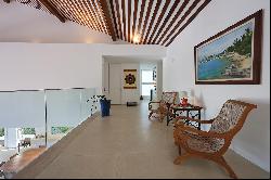 Contemporary house in gated community in Angra dos Reis