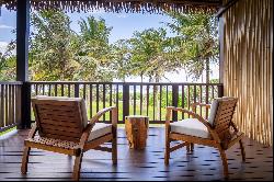 TAHA'A - Hotel for sale in Tahaa with bungalows on the beach and on stilts