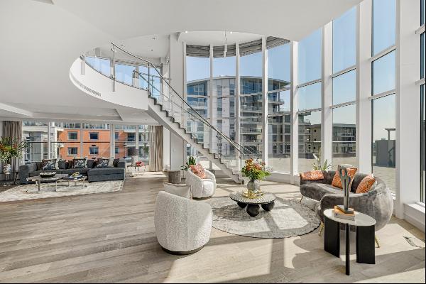 Incredibly rare luxury penthouse on the banks of the Thames