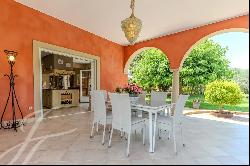 Grasse near Mougins: charming villa