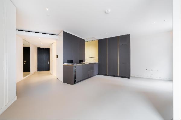 A beautiful studio apartment available to rent in Gasholders, Kings Cross. N1C