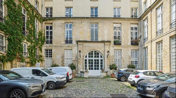 Apartment for sale in Paris, France