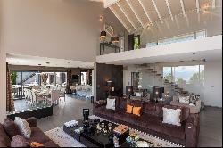 Luxurious contemporary property with panoramic views