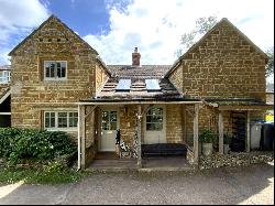 Blue Row, Church End, Swerford, Chipping Norton, OX7 4BA