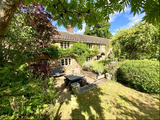 Blue Row, Church End, Swerford, Chipping Norton, OX7 4BA