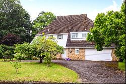 Fairbourne, Cobham, Surrey, KT11 2BT