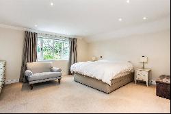 Lower Road, Fetcham, Leatherhead, Surrey, KT22 9NG