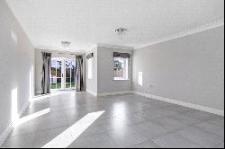 Combe Place, Cobham, Surrey, KT11 2FJ