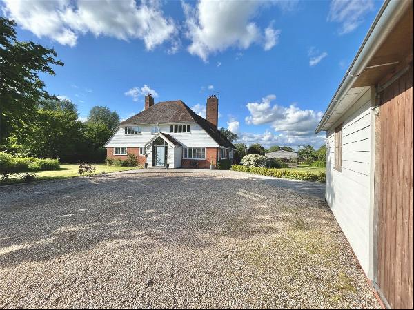 Bethersden, Ashford, Kent, TN26 3ET