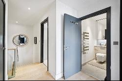 Ravensbourne Apartments, 5 Central Avenue, Fulham, London, SW6 2GN