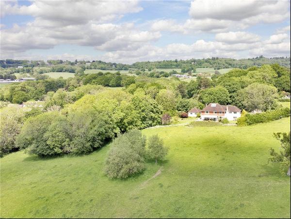 Long Barn Road, Weald, Sevenoaks, Kent, TN14 6NJ