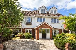 Cairn Hill, Foxrock, Dublin 18, D18 N8N2