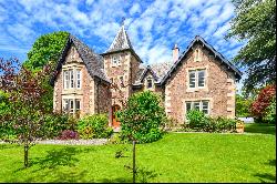 Drummond Lodge, Aveland Road, Callander, Stirlingshire, FK17 8EN