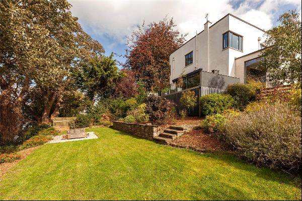 Cramond Glebe Road, Cramond, Edinburgh, EH4 6NT