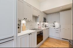 Bruntsfield Place, Bruntsfield, Edinburgh, EH10 4HN