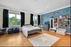 Sandown Road, Esher, Surrey, KT10 9TT