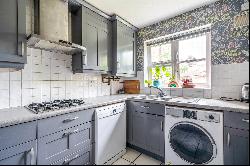 Kingham Place, Farnham, Surrey, GU9 7AR