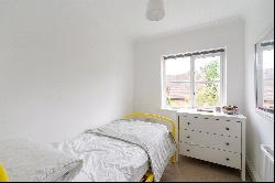 Kingham Place, Farnham, Surrey, GU9 7AR