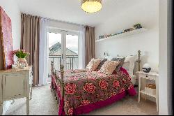 Cambridge Place, Farnham, Surrey, GU9 7RG