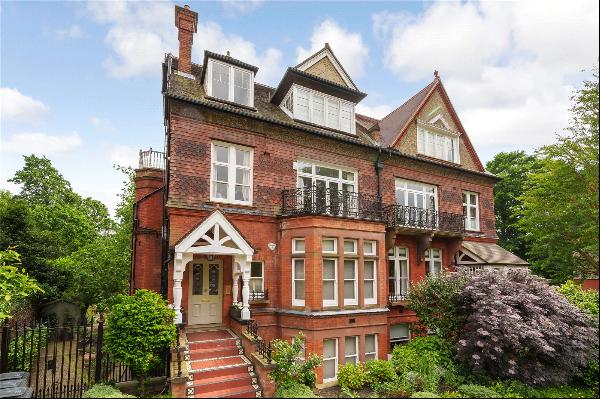 Gainsborough Gardens, London, NW3 1BJ