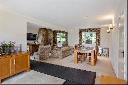 Holly Lane, Harpenden, Hertfordshire, AL5 5DY