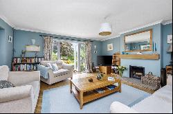 Stonecross Lane, Lindfield, Haywards Heath, West Sussex, RH16 2QU