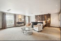 Hyde Park Gardens, London, W2 2LT