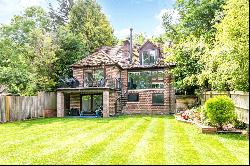 Gibraltar Lane, Cookham Dean, Berkshire, SL6 9TR