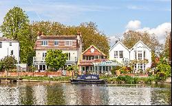 Riverside, Marlow, Buckinghamshire, SL7 2AB