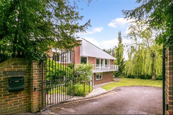 Hills Lane, Cookham Dean, Berkshire, SL6 9NT