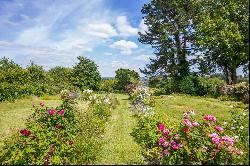 The Street, Sutton, Pulborough, West Sussex, RH20 1PS