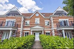 Dorchester Mansions, Cross Road, Sunningdale, Berkshire, SL5 9SG